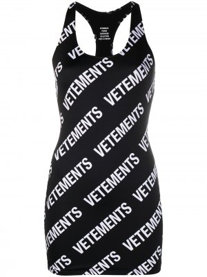 Пляжное платье с логотипом VETEMENTS. Цвет: черный