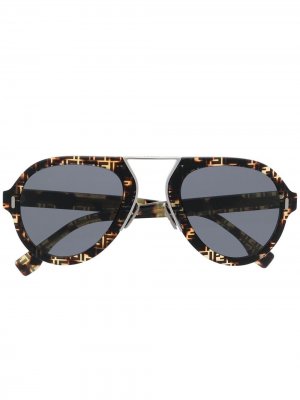 Солнцезащитные очки-авиаторы с логотипом FF Fendi Eyewear. Цвет: коричневый