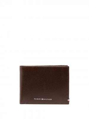 Бумажник с тисненым логотипом Tommy Hilfiger. Цвет: коричневый