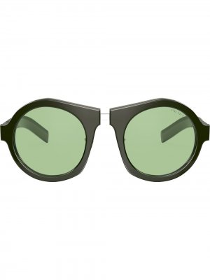 Солнцезащитные очки в массивной круглой оправе Prada Eyewear. Цвет: зеленый