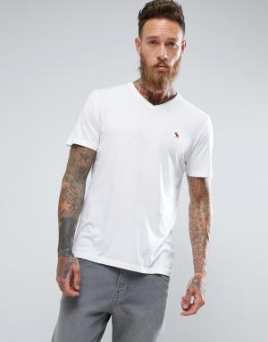 Белая футболка узкого кроя с V-образным вырезом и логотипом Abercrombie & Fitch. Цвет: белый