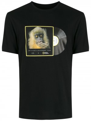 Different Tune graphic T-shirt Armani Exchange. Цвет: черный