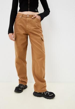 Брюки Calvin Klein Jeans. Цвет: коричневый