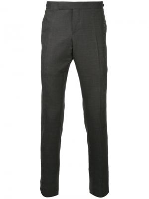 Классические брюки Thom Browne. Цвет: серый