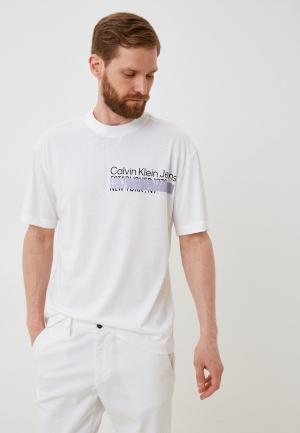 Футболка Calvin Klein Jeans. Цвет: белый