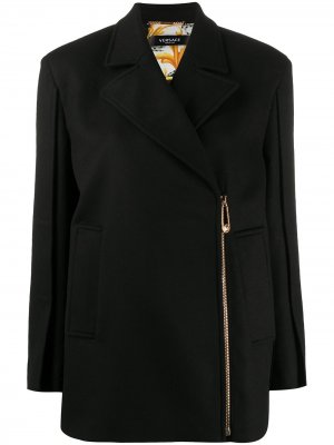 Пиджак на молнии с декоративной булавкой Versace. Цвет: черный