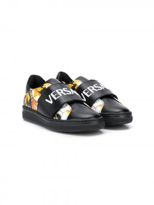 Кроссовки на липучках с принтом Baroque Young Versace. Цвет: черный