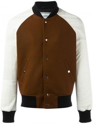 Куртка-бомбер с кожаными рукавами Ami Alexandre Mattiussi. Цвет: коричневый