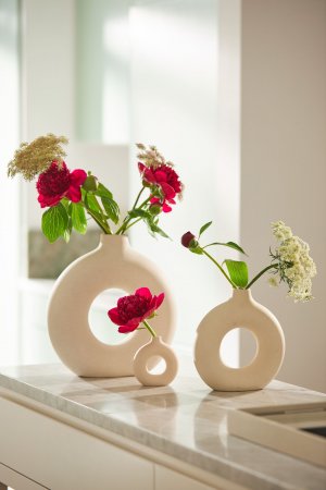 Ceramic vase H&M