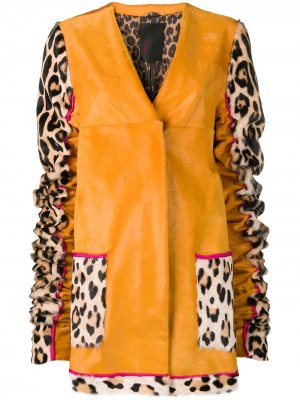 Пальто со звериным принтом на рукавах Liska. Цвет: желтый