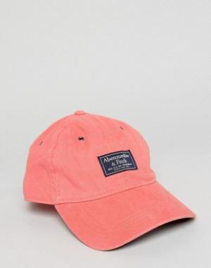 Розовая кепка из саржи с логотипом-нашивкой Abercrombie & Fitch. Цвет: розовый