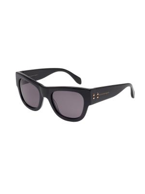 Солнцезащитные очки Alexander McQueen. Цвет: черный