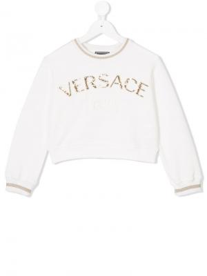 Толстовка с вышитым логотипом Young Versace. Цвет: белый