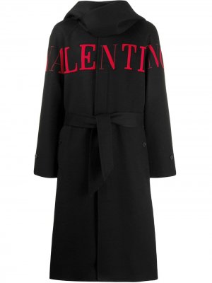 Длинное пальто вязки интарсия с логотипом Valentino. Цвет: черный